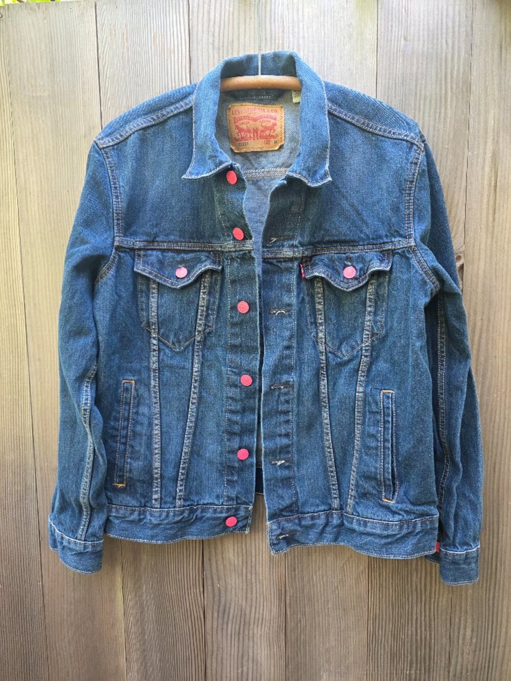 Women's Levis Denim Jean Jacket size M Pink Buttons
